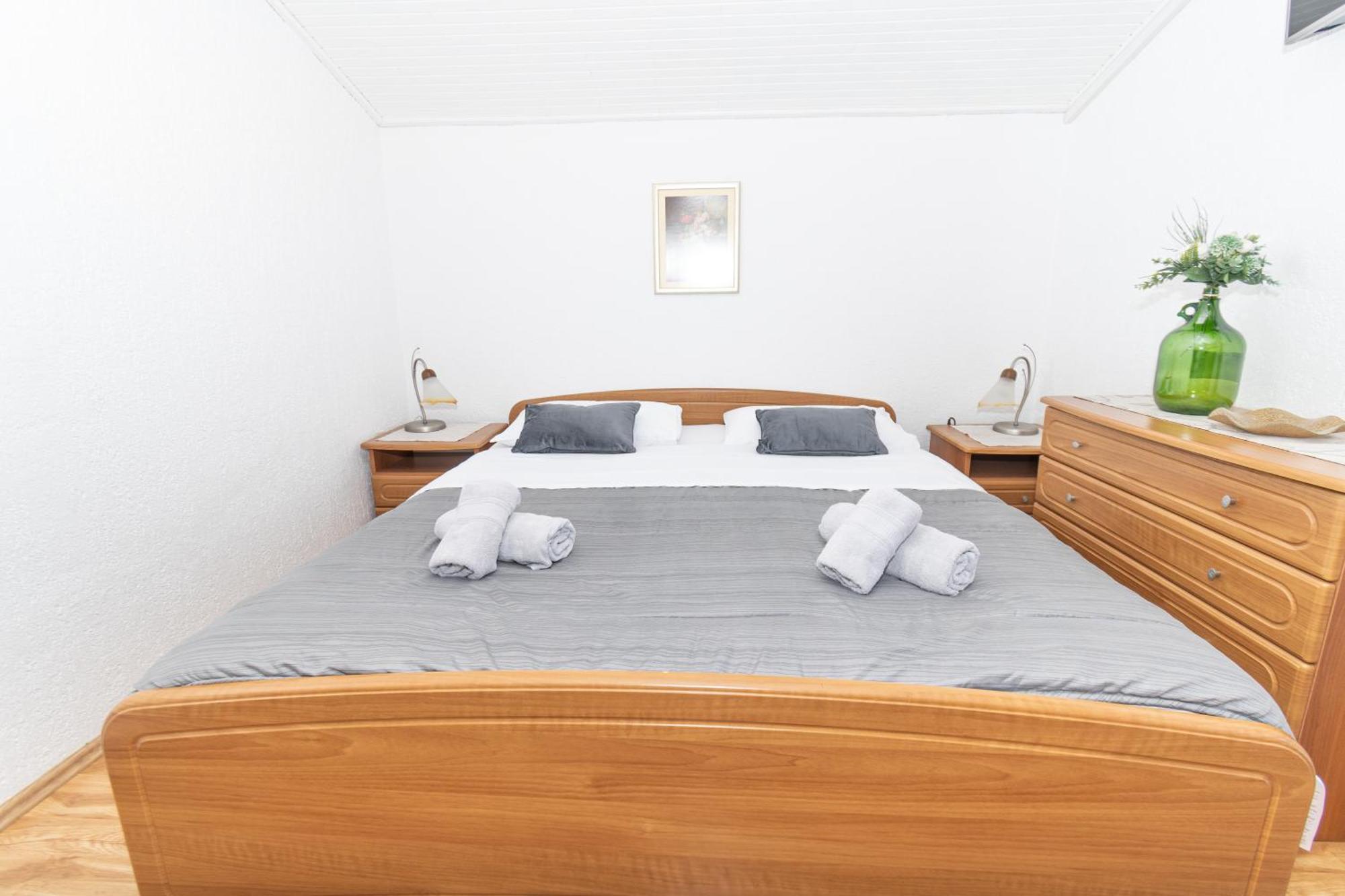 Spacious Villa For 10 With A Big Private Pool Trilj Exterior foto
